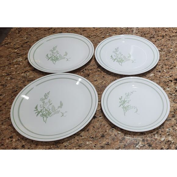Vintage Corelle Floral Spray Plates (Qty 3 Dinner Plates & Qty 1 Luncheon Plate) - Picture 2 of 9